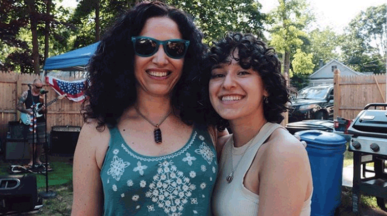 Marlee Lopez Commisso, SJC Long Island Student Emergency Assistance Grant recipient, with her mom Cindy Lopez.